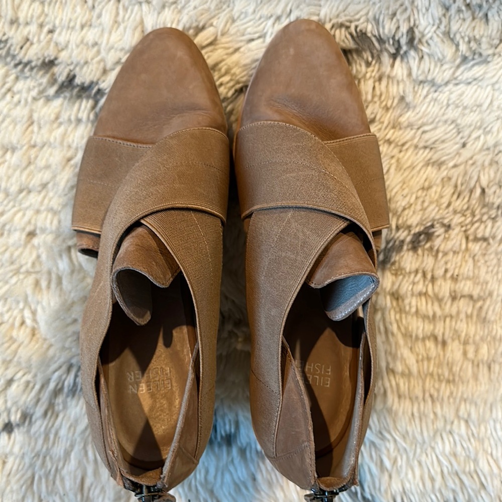 Eileen Fisher Walt Cross Strap Booties Size 9.5 Wheat Nubuck Leather Block Heel